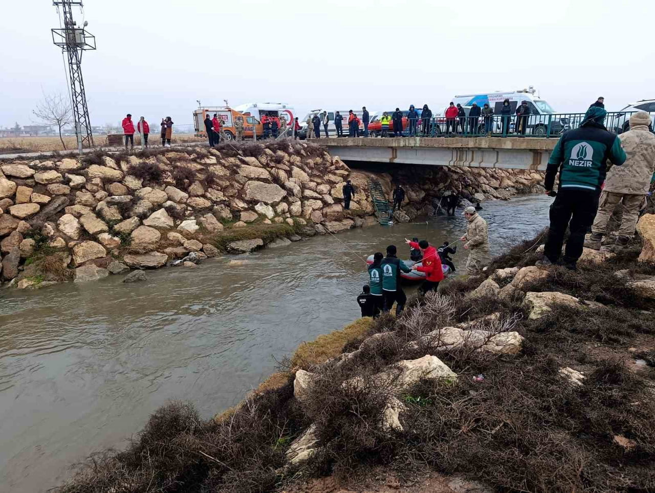 ŞANLIURFA’DA SULAMA KANALINDA KAYBOLAN SÜRÜCÜYÜ ARAMA ÇALIŞMALARI SÜRÜYOR