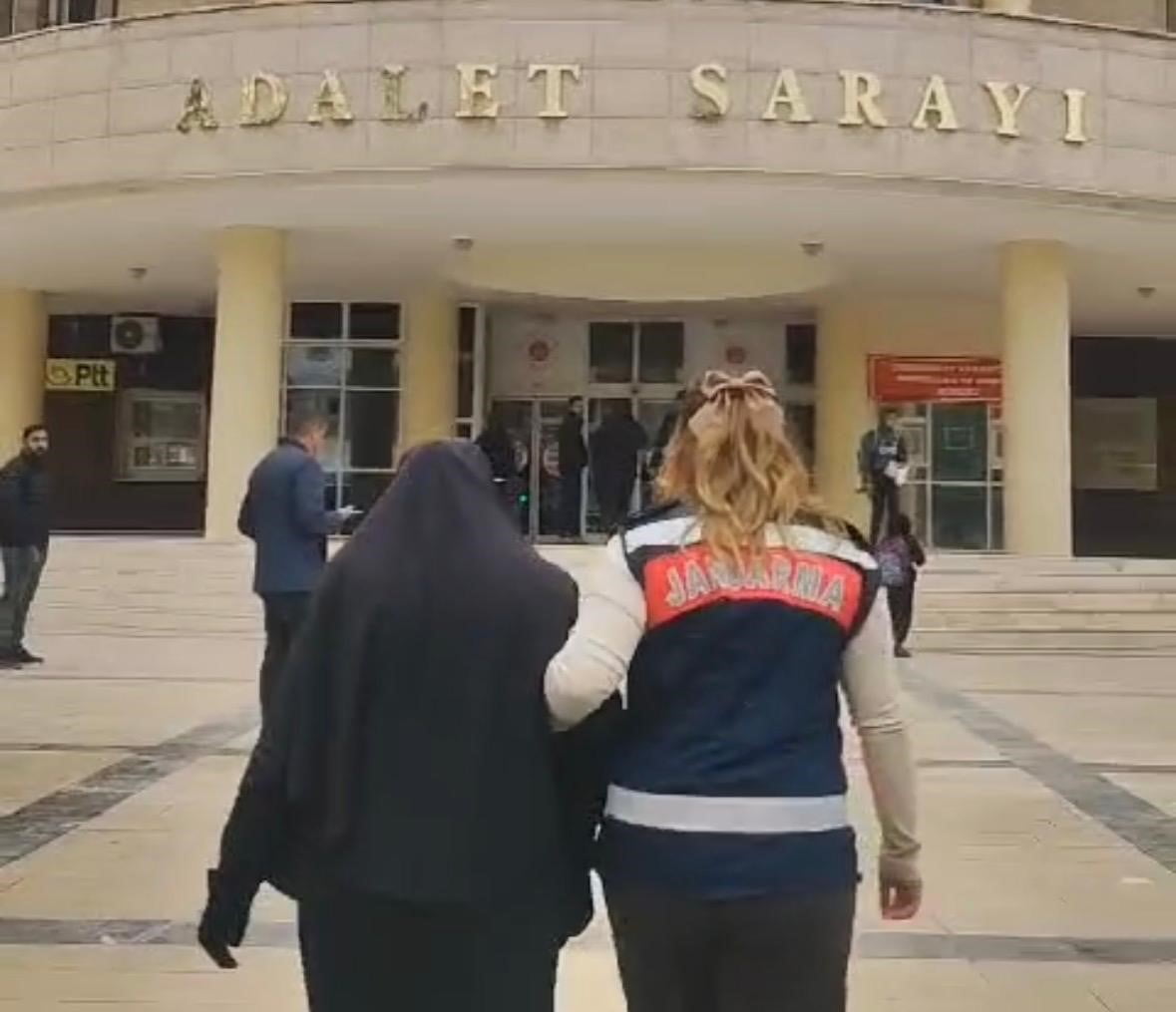 ŞANLIURFA’DA TERÖR ÖRGÜTÜ DEAŞ’A FİNANS SAĞLADIĞI TESPİT EDİLEN ŞÜPHELİLERE YÖNELİK DÜZENLENEN...