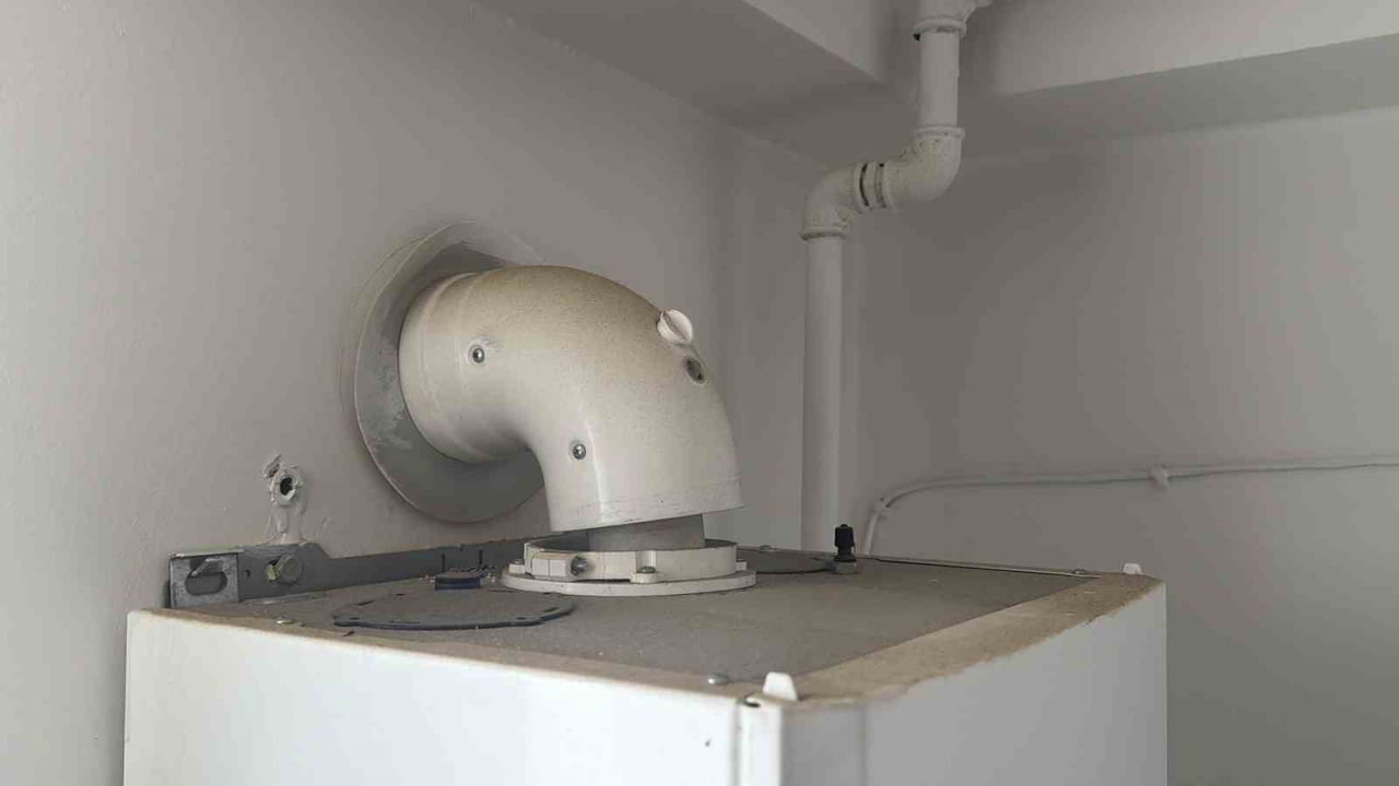 ŞANLIURFA’NIN SİVEREK İLÇESİNDE, DOĞALGAZ BACASININ YERİNDEN ÇIKMASI SONUCU 13 KİŞİ...