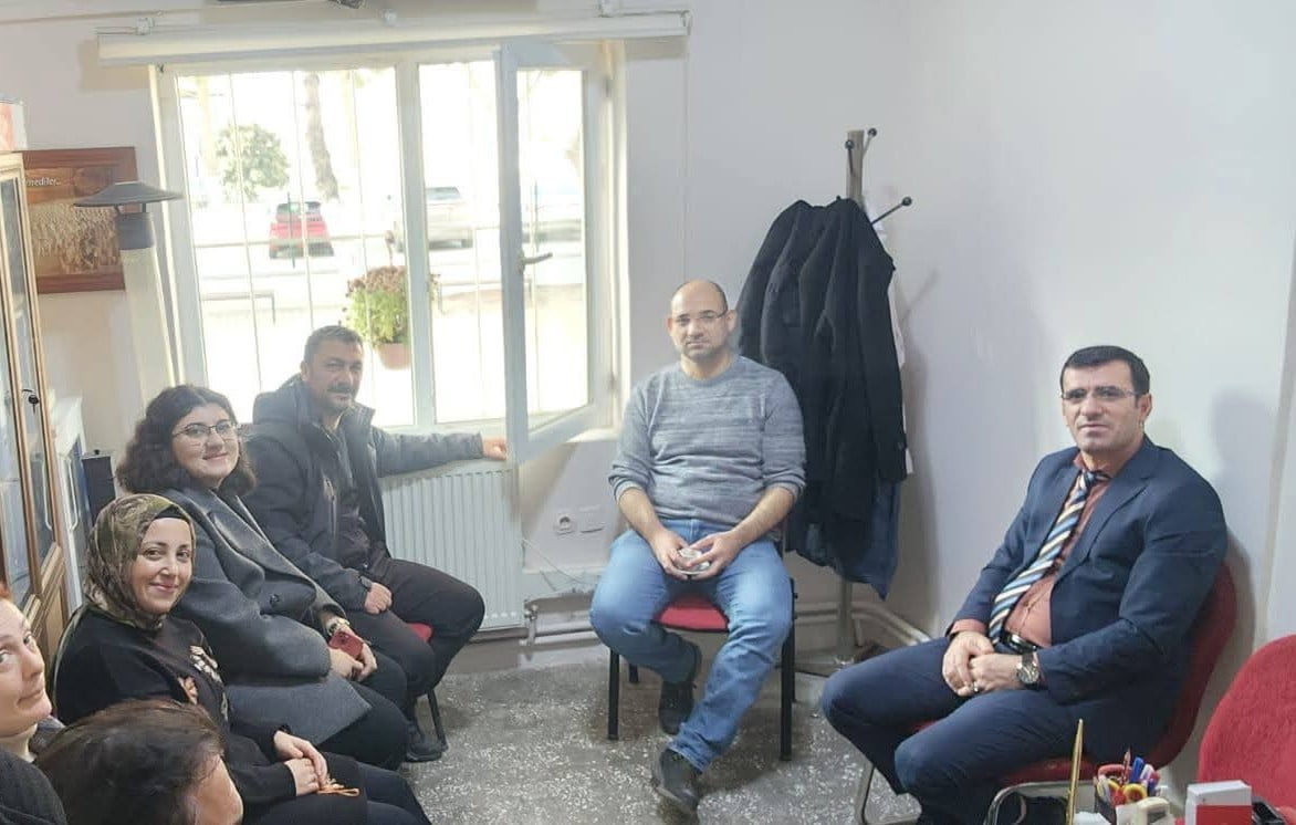 SARIGÖL İLÇE MİLLİ EĞİTİM MÜDÜRÜ CEZMİ YILDIRAK, ÇANAKÇI ORTAOKULU’NU ZİYARET EDEREK ÖĞRETMEN VE...