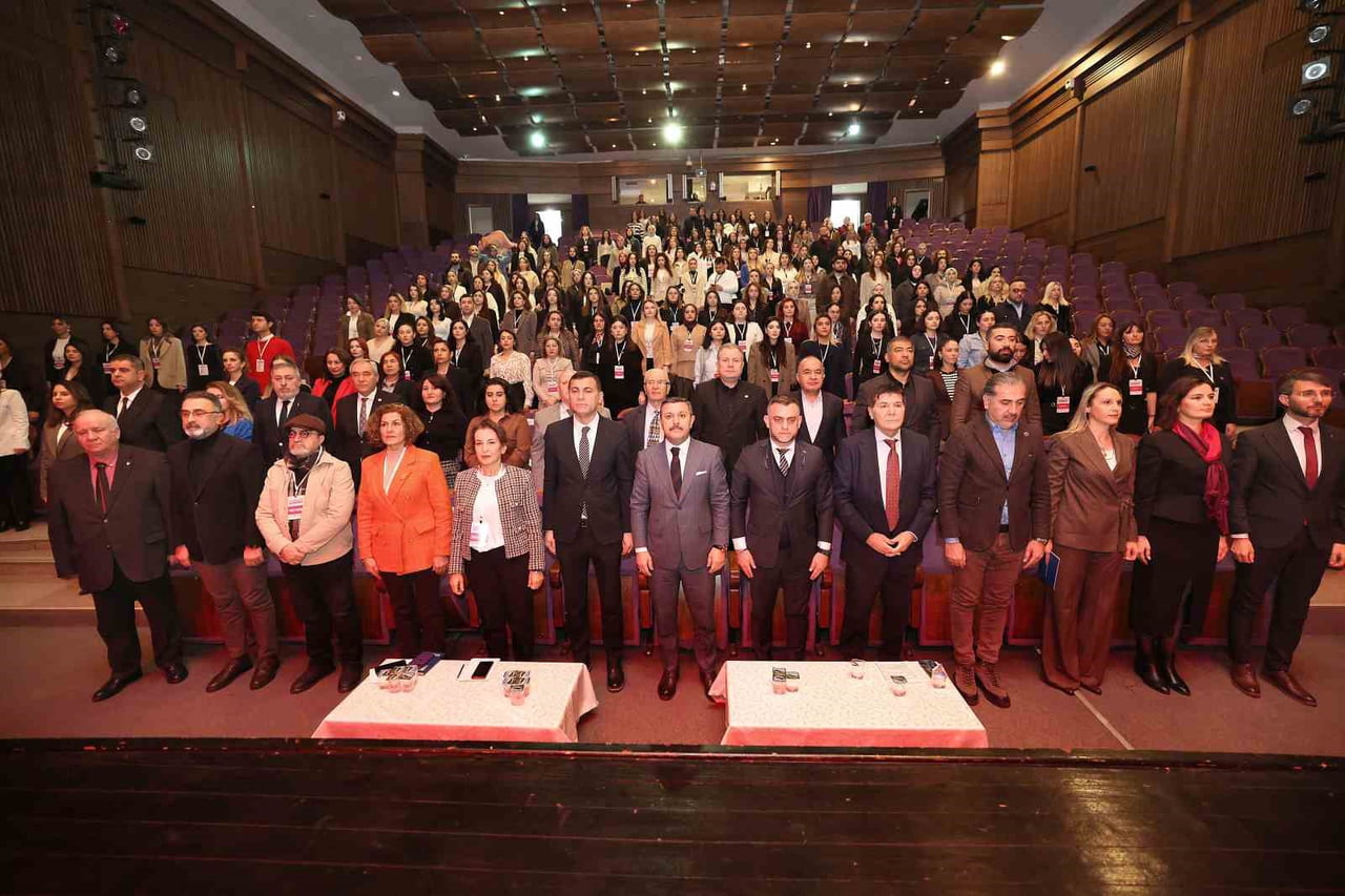 SEFAKÖY KÜLTÜR VE SANAT MERKEZİ'NDE, ‘‘TOPLUM TEMELLİ ERKEN ÇOCUKLUK HİZMETLERİNİN GELECEĞİ' ADLI...