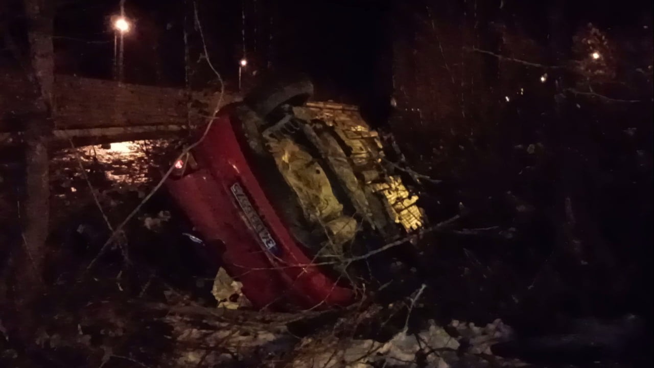 SİNOP’UN ERFELEK İLÇESİNDE OTOMOBİLİN TAKLA ATARAK YUVARLANMASI SONUCU MEYDANA GELEN TRAFİK...