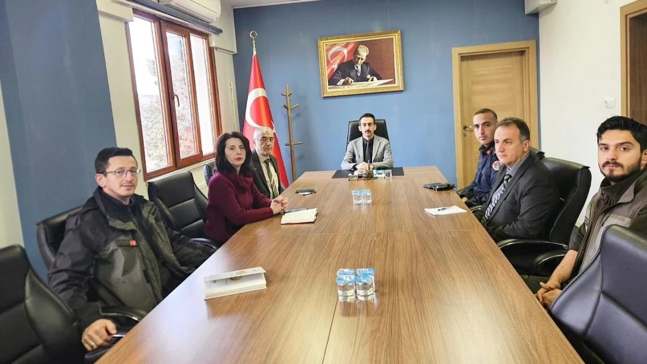 SİNOP’UN SARAYDÜZÜ İLÇESİNDE 2026-2027 AV DÖNEMİNE İLİŞKİN İLÇE AV KOMİSYONU TOPLANTISI, KAYMAKAM...