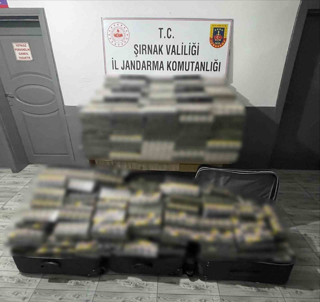 ŞIRNAK’TA JANDARMA EKİPLERİNCE KAÇAKÇILIK VE NARKOTİK SUÇLARLA MÜCADELE KAPSAMINDA DÜZENLENEN...