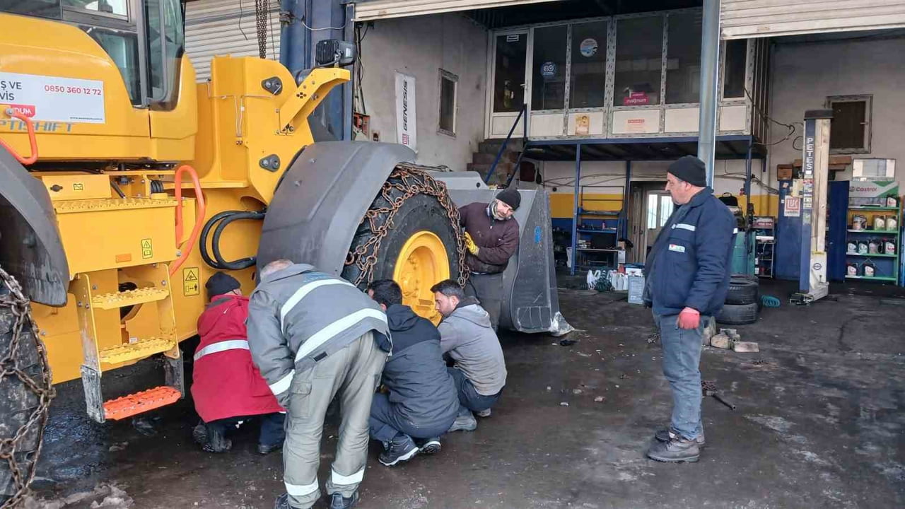 SOĞUK HAVA NEDENİYLE ARAÇ ARIZALARI ARTARKEN, TAMİR İŞLEMLERİ İSE AĞIR ŞARTLAR ALTINDA...