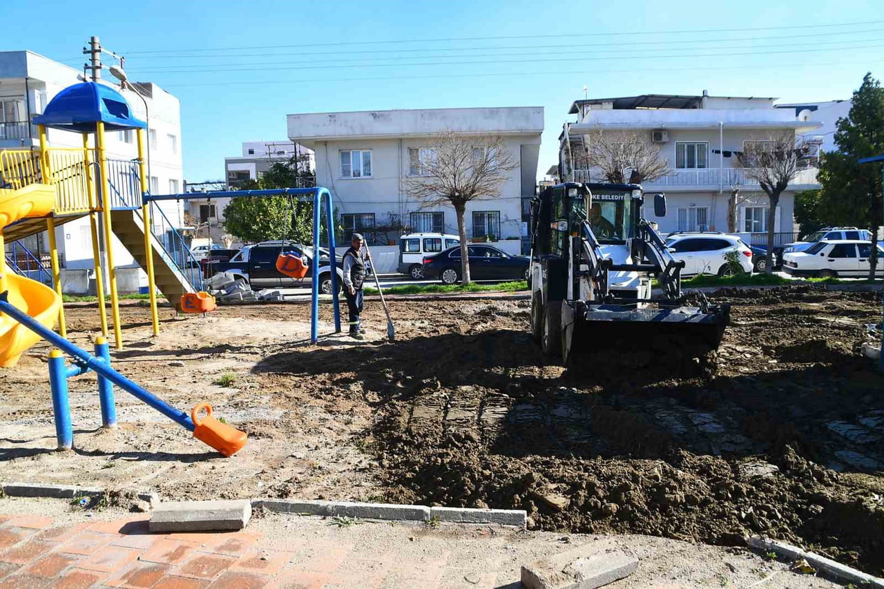 SÖKE BELEDİYESİ, İLÇE GENELİNDEKİ PARK VE YEŞİL ALANLARI DAHA MODERN VE KULLANIŞLI HALE GETİRMEK...