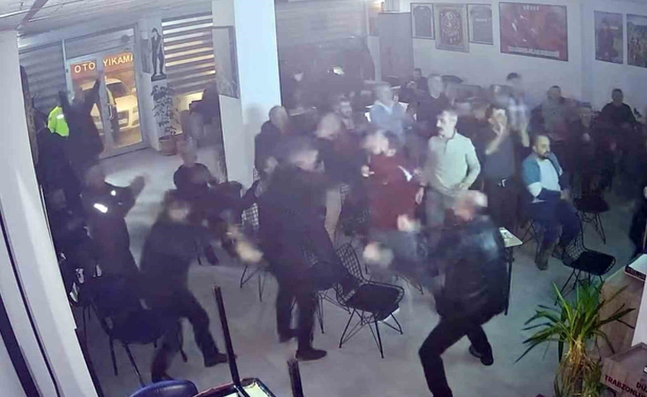 SÜPER LİG’İN 19. HAFTASINDA TRABZONSPOR, SAHASINDA KASIMPAŞA’YI AĞIRLADI. ŞAMPİYONLUK YARIŞINDA...