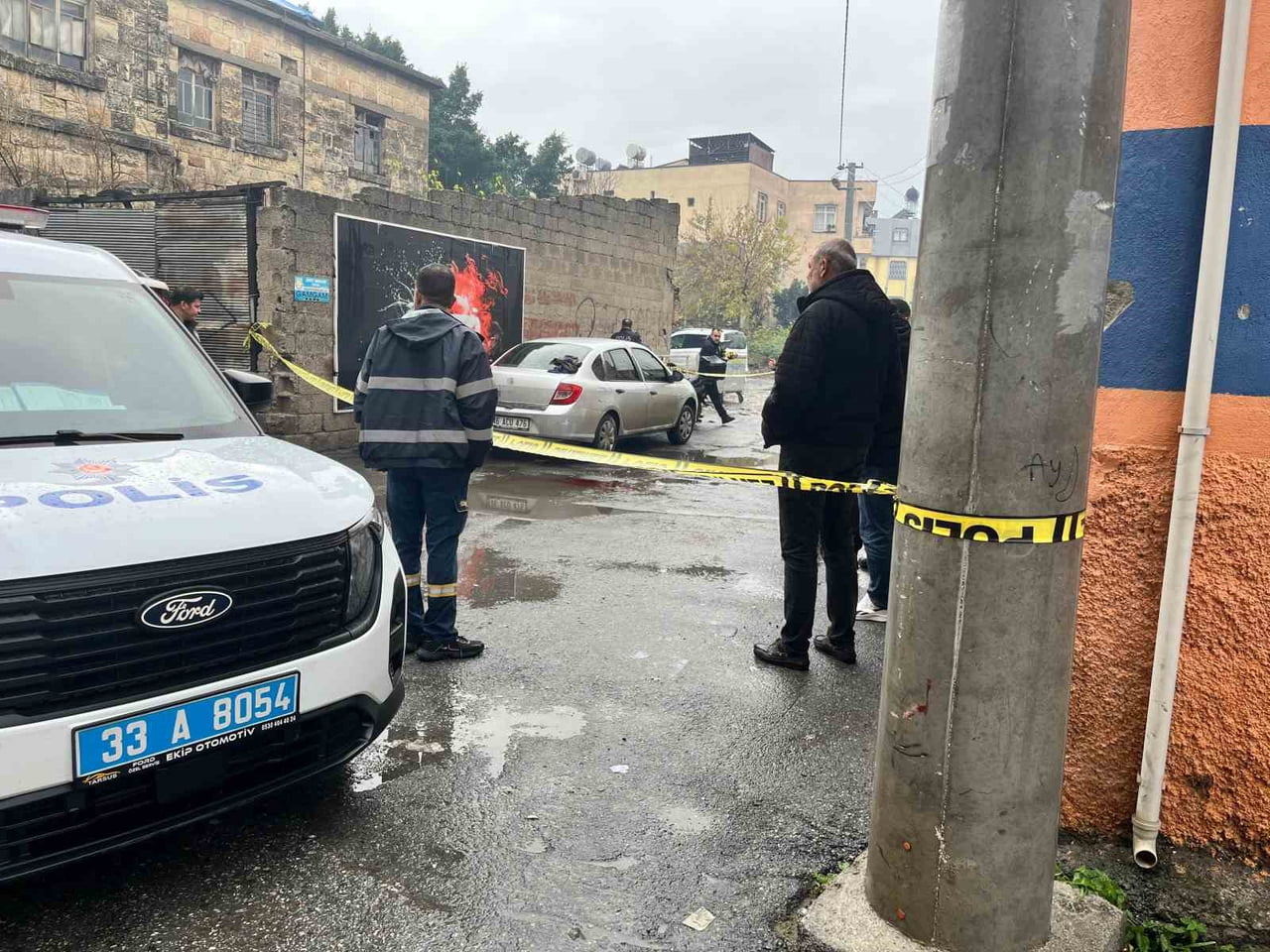 TARSUS’TA OTO TAMİRCİSİNE SİKAHLI SALDIRI SONUCI TAMİRCİ AYAĞINDA YARALANDI