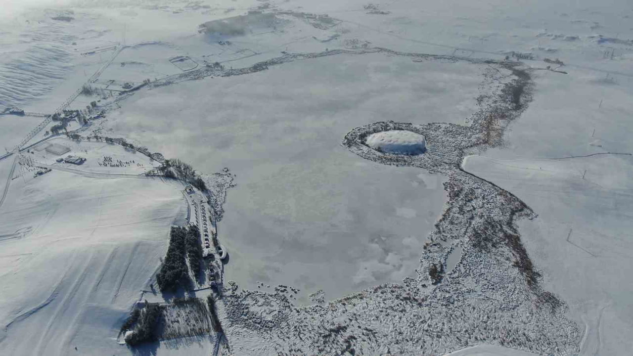 TERMOMETRELERİN EKSİ 21 DERECEYİZ GÖSTERDİĞİ SİVAS'TA BULUNAN VE CUMHURBAŞKANLIĞI TARAFINDAN...