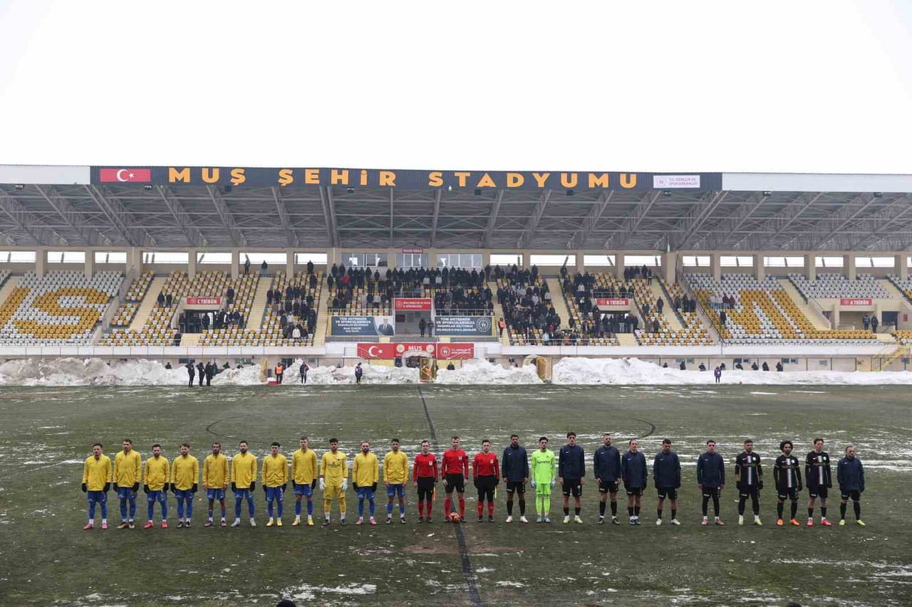 TFF 2. LİG KIRMIZI GRUP'UN 19. HAFTA MAÇINDA MUŞ SPOR KULÜBÜ, SAHASINDA KARŞILAŞTIĞI ISBAŞ ISPARTA...