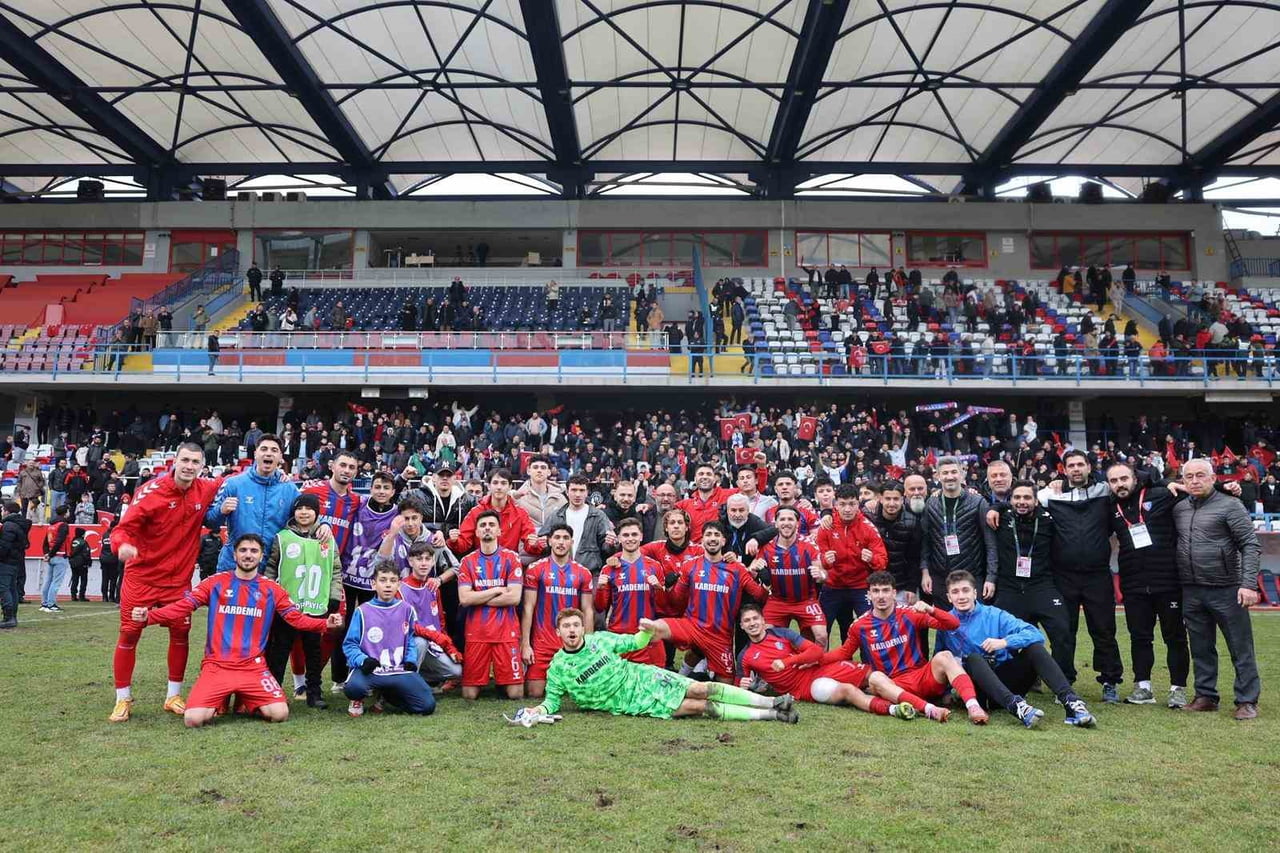 TFF 3. LİG 3. GRUP’UN 18. HAFTASINDA KARABÜK İDMAN YURDU SPOR EVİNDE DÜZCESPOR'U 1-0 MAĞLUP...