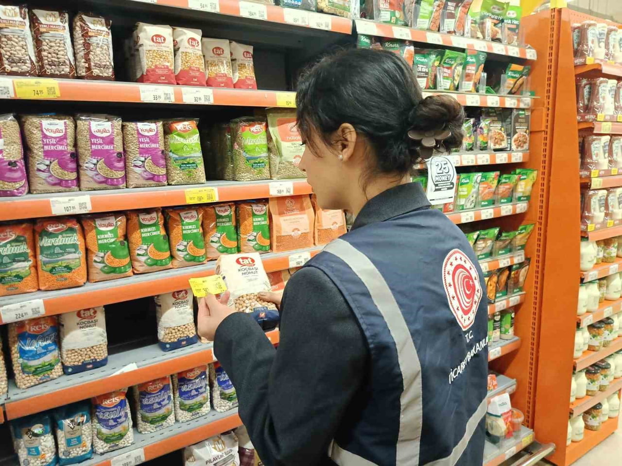 TİCARET BAKANLIĞI TARAFINDAN RAMAZAN AYI ÖNCESİNDE TÜRKİYE GENELİNDE BAŞLATILAN EŞ ZAMANLI...