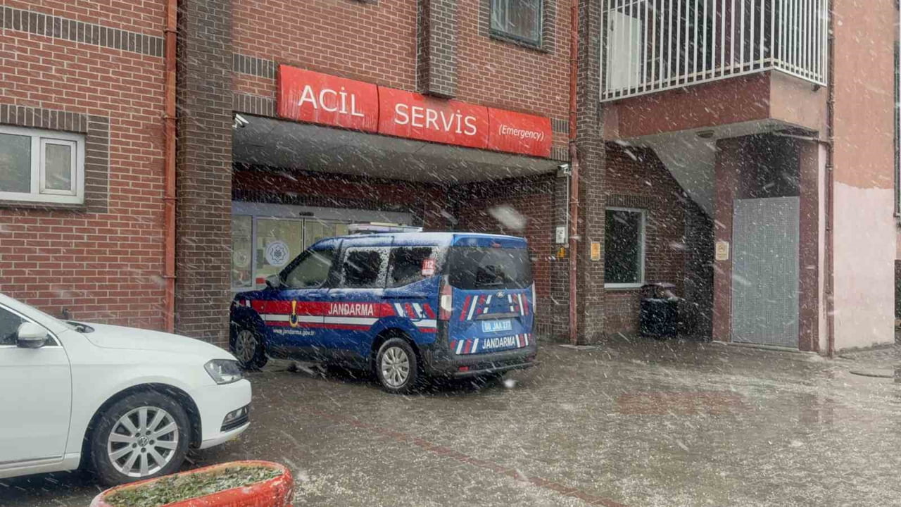 TOKAT’IN EMİRSEYİT BELDESİNDE BİR KAHVEHANEDE ÇIKAN SİLAHLI KAVGADA 1 KİŞİ HAYATINI...