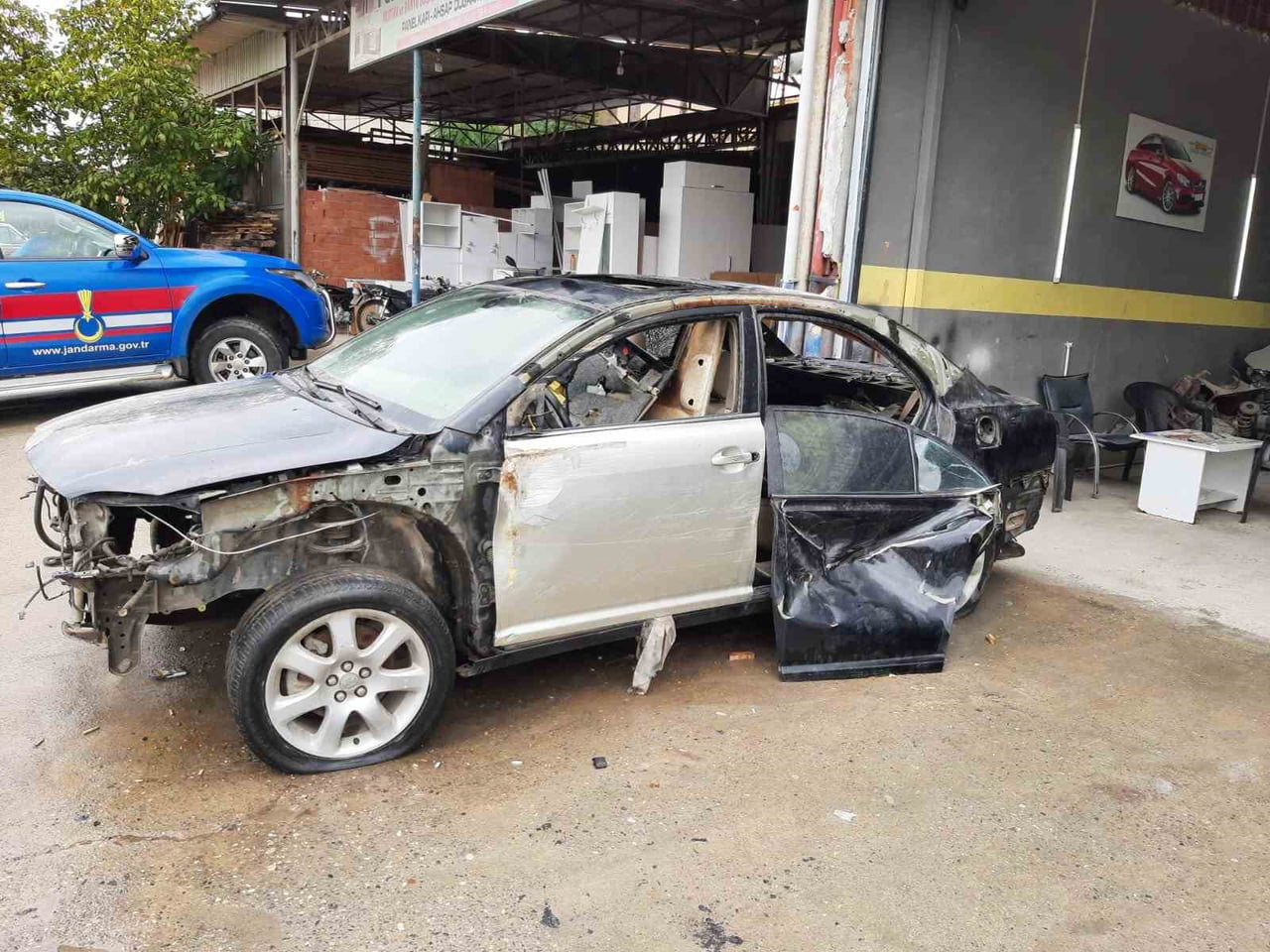 TOKAT’IN ERBAA İLÇESİNDE ARAÇLAR ÜZERİNDE ŞASE NUMARASIYLA OYNANDIĞI VE FARKLI ARAÇLARA AİT...