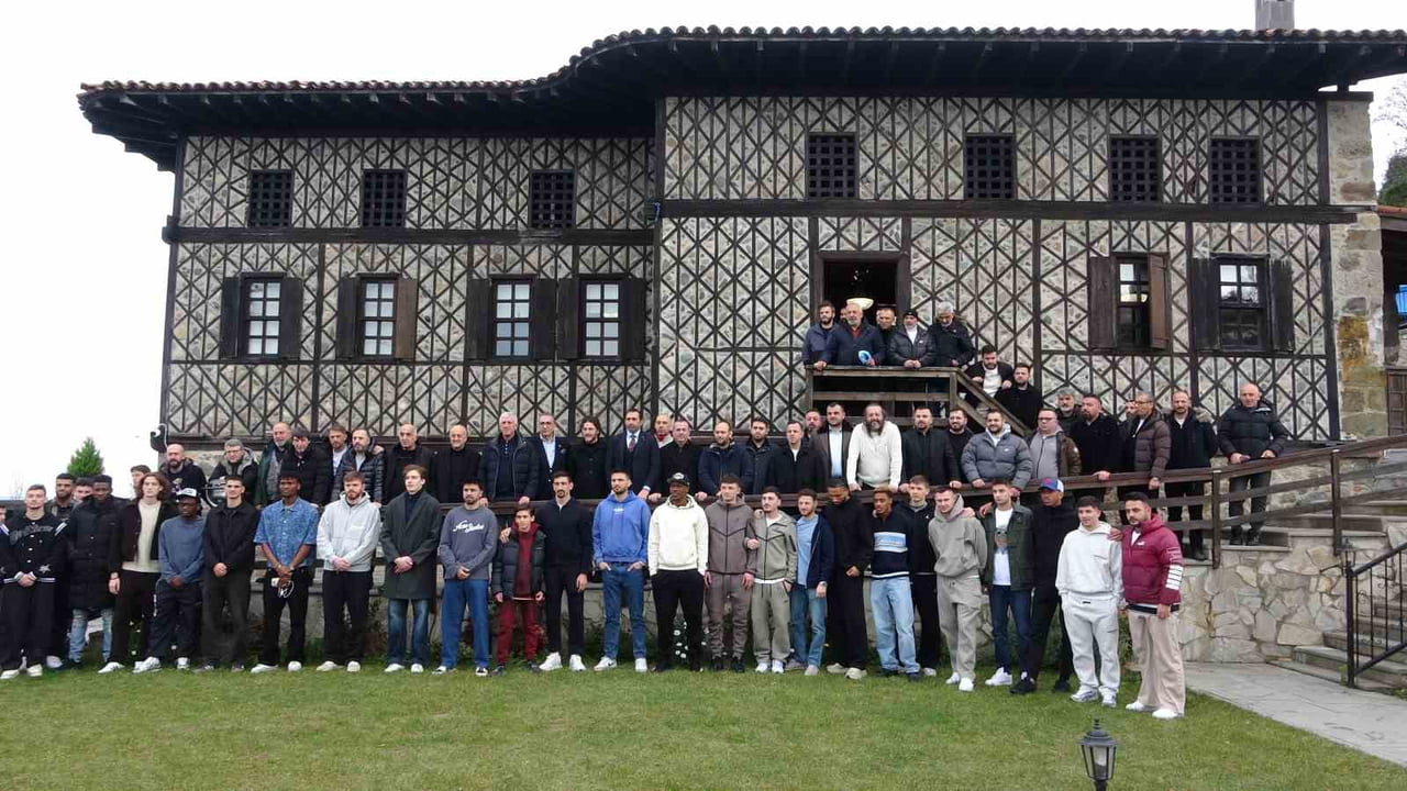 TRABZONSPOR FUTBOL A TAKIMI SÜRMENE İLÇESİNDE BULUNAN BAŞTIMAR AİLE MÜZESİ'Nİ ZİYARET...