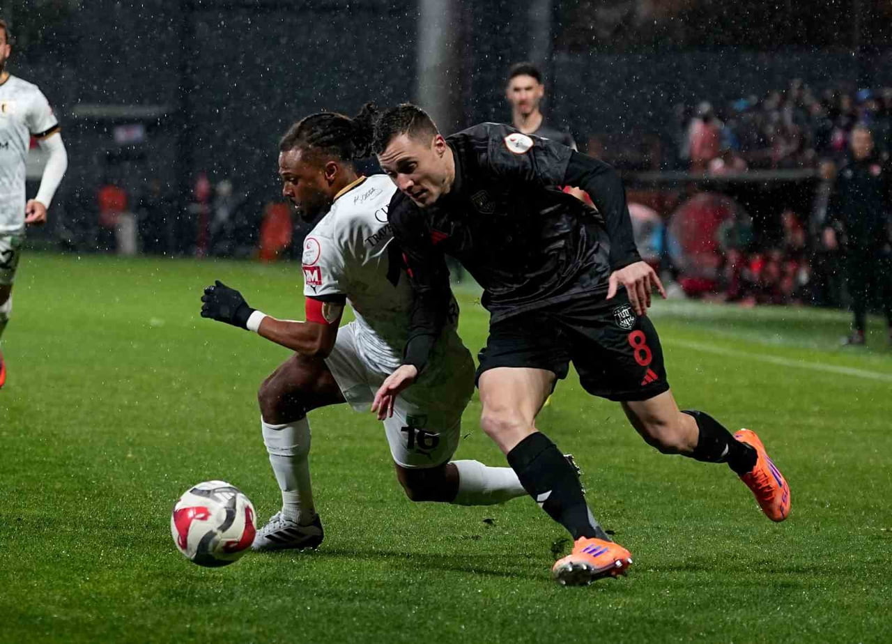 TRENDYOL 1. LİG’İN 20. HAFTASINDA PENDİKSPOR, KONUK ETTİĞİ BODRUM FK İLE GOLSÜZ BERABERE...