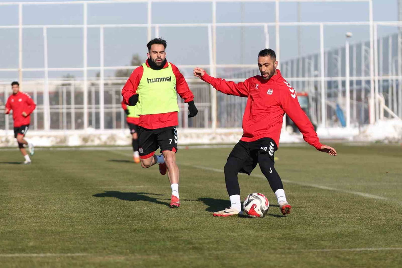TRENDYOL 1. LİG’İN 20. HAFTASINDA SAHASINDA ERZURUMSPOR’U KONUK EDECEK OLAN ÖZBELSAN SİVASSPOR...