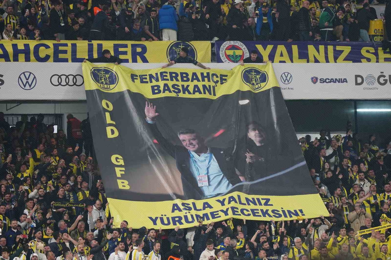 TRENDYOL SÜPER LİG'İN 19. HAFTASINDA FENERBAHÇE EVİNDE GÖZTEPE İLE KARŞILAŞIYOR. MÜSABAKANIN İLK...