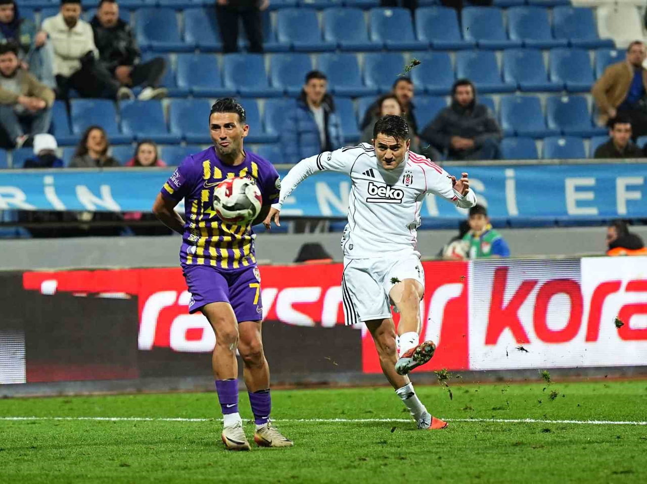 TRENDYOL SÜPER LİG’DE 19. HAFTANIN KAPANIŞ MAÇINDA EYÜPSPOR İLE BEŞİKTAŞ, RECEP TAYYİP ERDOĞAN...