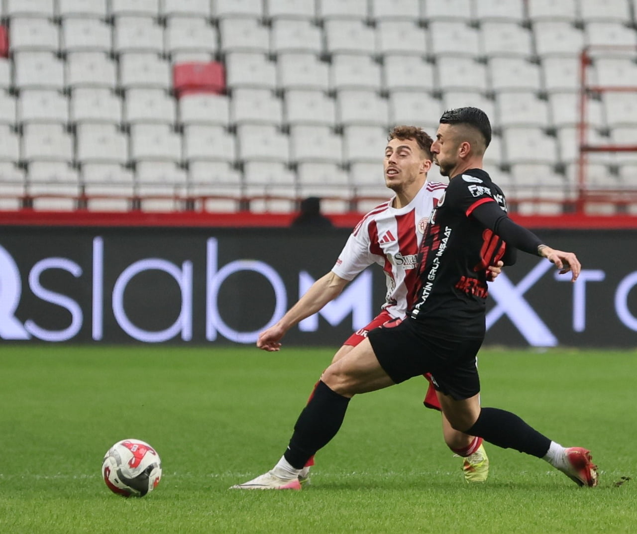 TRENDYOL SÜPER LİG’İN 19. HAFTASINDA ANTALYASPOR, SAHASINDA GENÇLERBİRLİĞİ'Nİ AĞIRLIYOR....