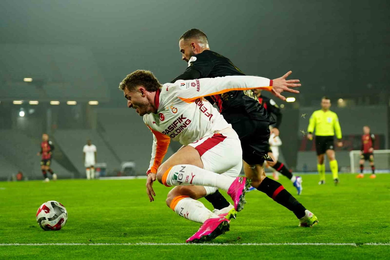 TRENDYOL SÜPER LİG’İN 19. HAFTASINDA FATİH KARAGÜMRÜK, GALATASARAY’I KONUK EDİYOR. MÜCADELENİN İLK...