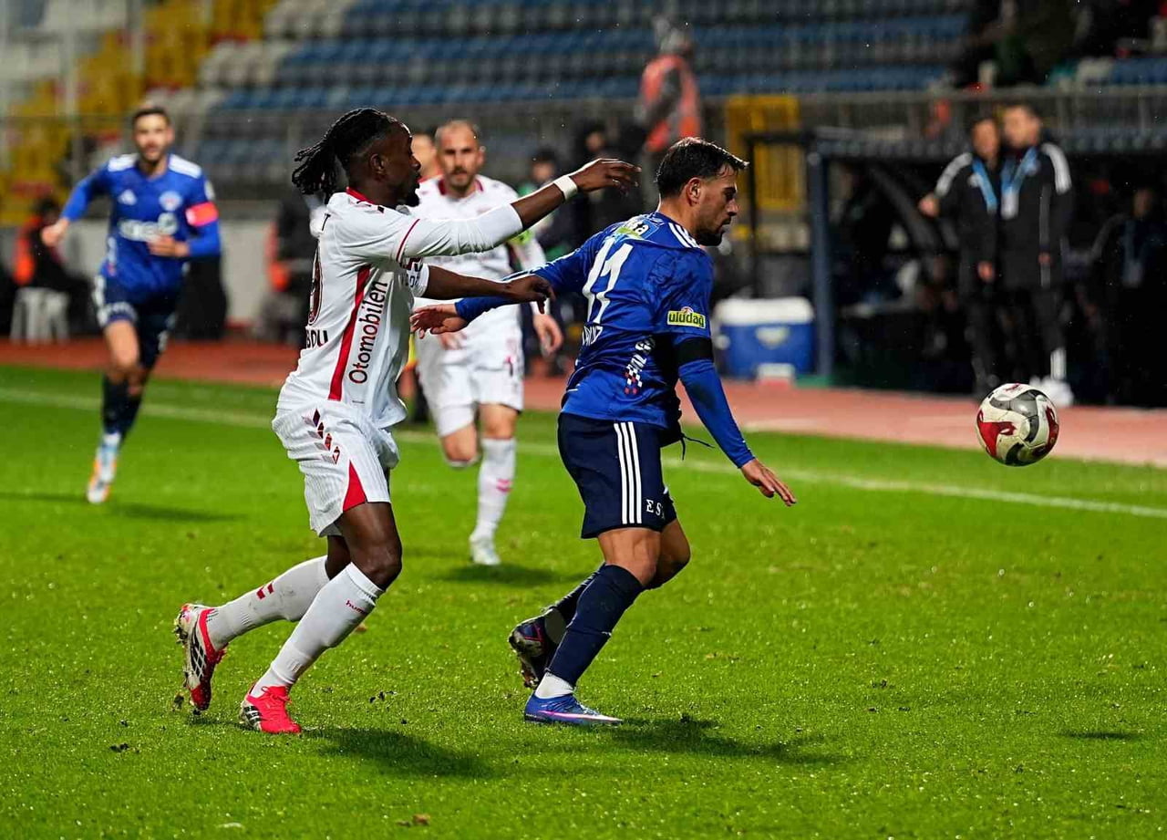 TRENDYOL SÜPER LİG’İN 20. HAFTASINDA KASIMPAŞA, EVİNDE SAMSUNSPOR İLE KARŞILAŞIYOR. MÜCADELENİN...