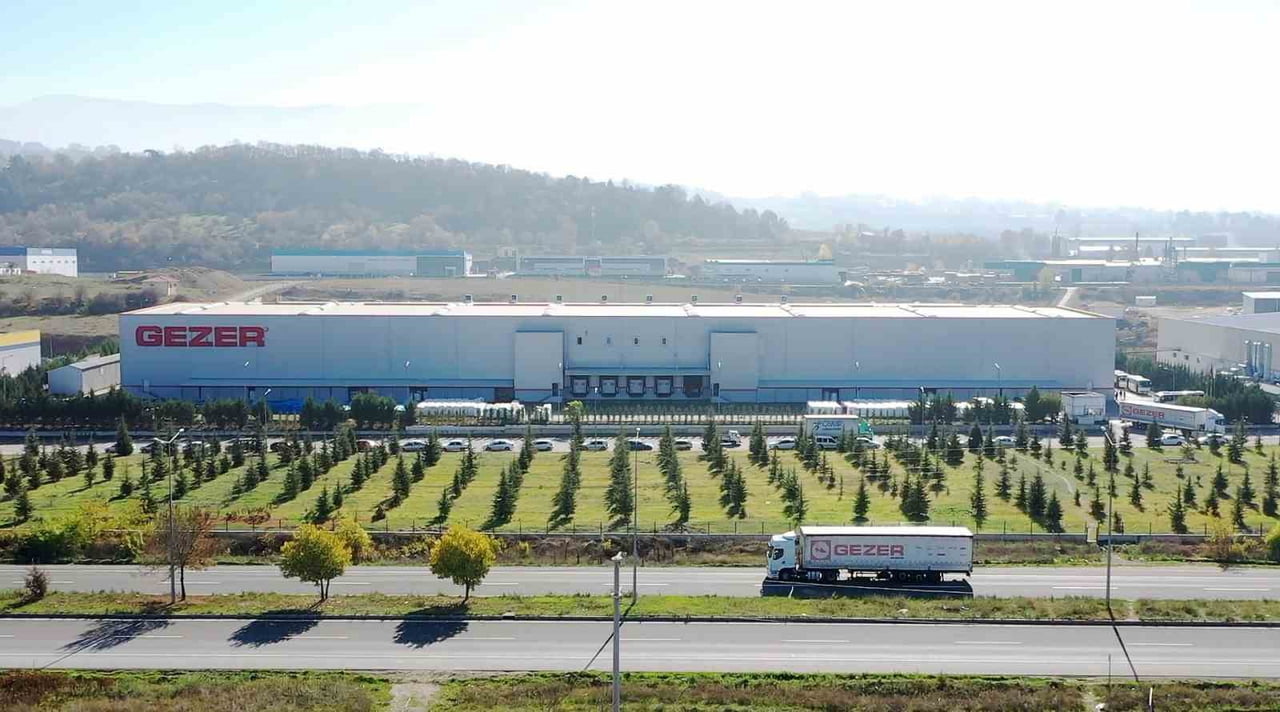 TÜRK AYAKKABI SEKTÖRÜ, 2025 YILINDA DÖVİZ KURU DALGALANMALARI, ARTAN ÜRETİM MALİYETLERİ VE YOĞUN...