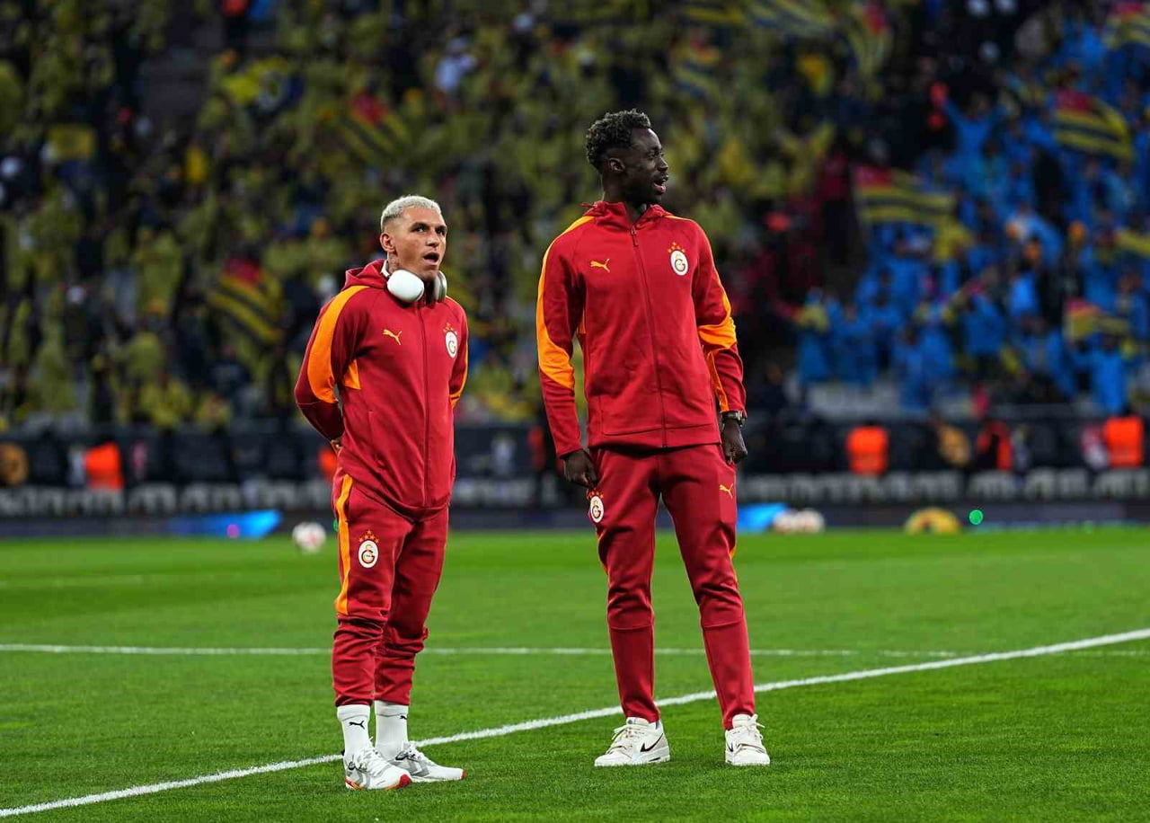 TURKCELL SÜPER KUPA FİNALİNDE GALATASARAY İLE FENERBAHÇE, ATATÜRK OLİMPİYAT STADYUMU’NDA KARŞI...