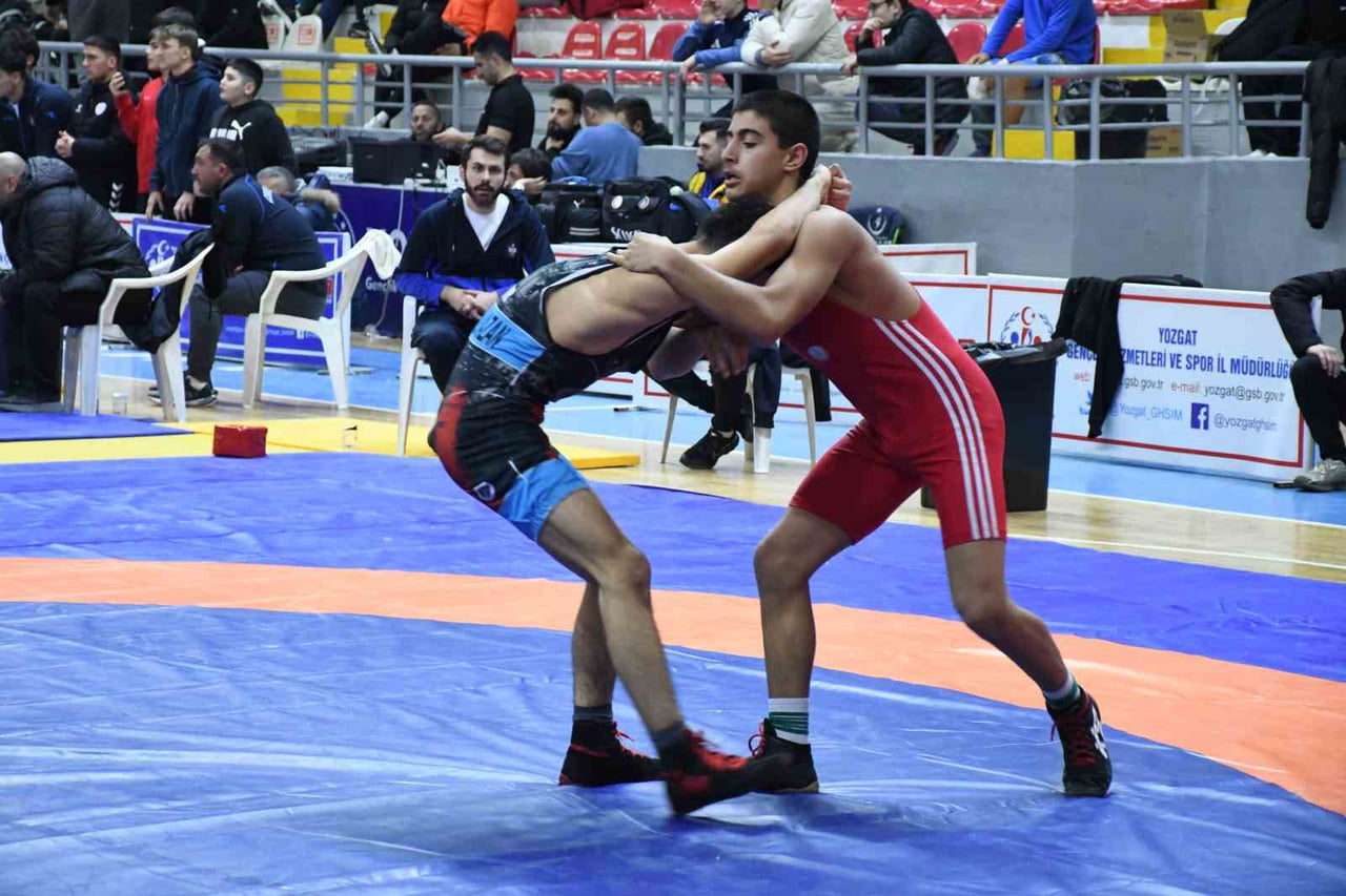 TÜRKİYE GÜREŞ FEDERASYONU’NUN 2026 YILI FAALİYET TAKVİMİNDE YER ALAN U17 SERBEST VE GREKOROMEN...