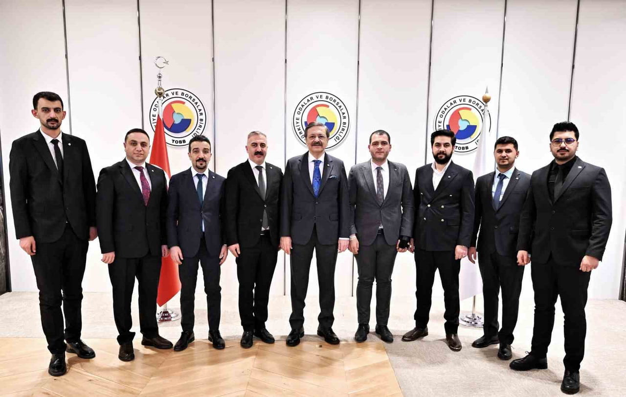 TÜRKİYE ODALAR VE BORSALAR BİRLİĞİ (TOBB) VAN GENÇ GİRİŞİMCİLER KURULU (GGK); TOBB BAŞKANI M....