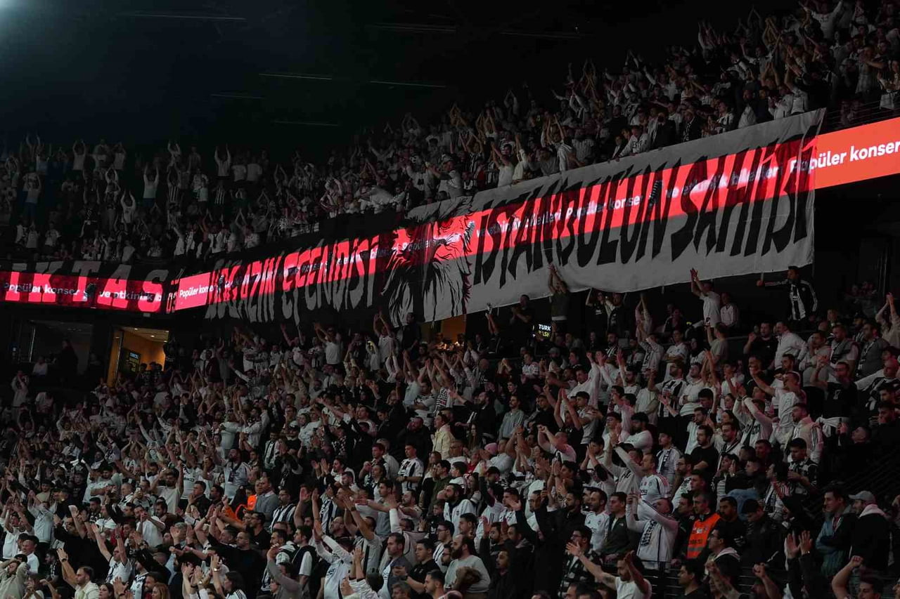 TÜRKİYE SİGORTA BASKETBOL SÜPER LİGİ'NDE BEŞİKTAŞ İLE FENERBAHÇE ARASINDA OYNANAN MAÇTA KÜFÜRLÜ...