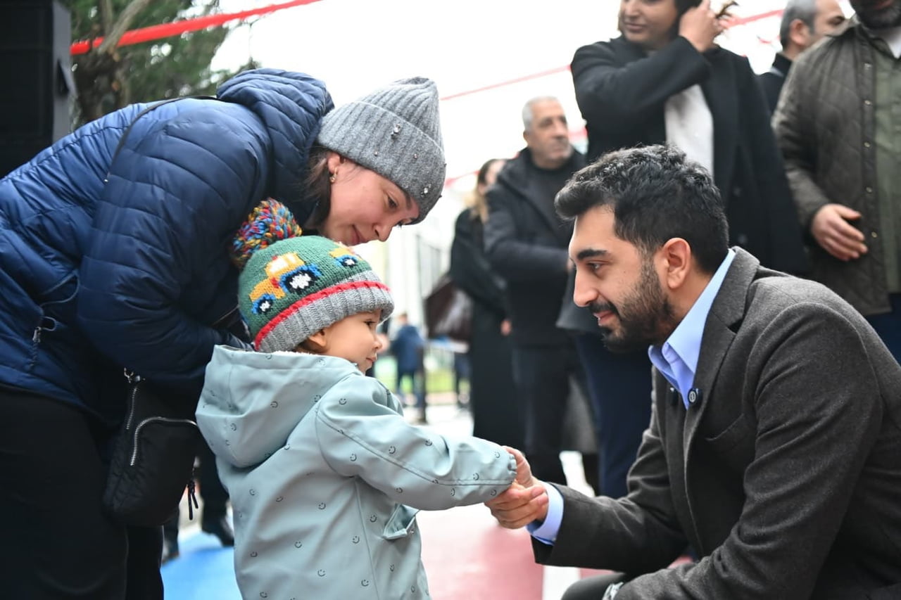 TUZLA BELEDİYESİ TARAFINDAN YAYLA MAHALLESİ’NDE YENİ AÇILAN OYUN PARKI SOKAĞI, YARIYIL ŞENLİĞİYLE...