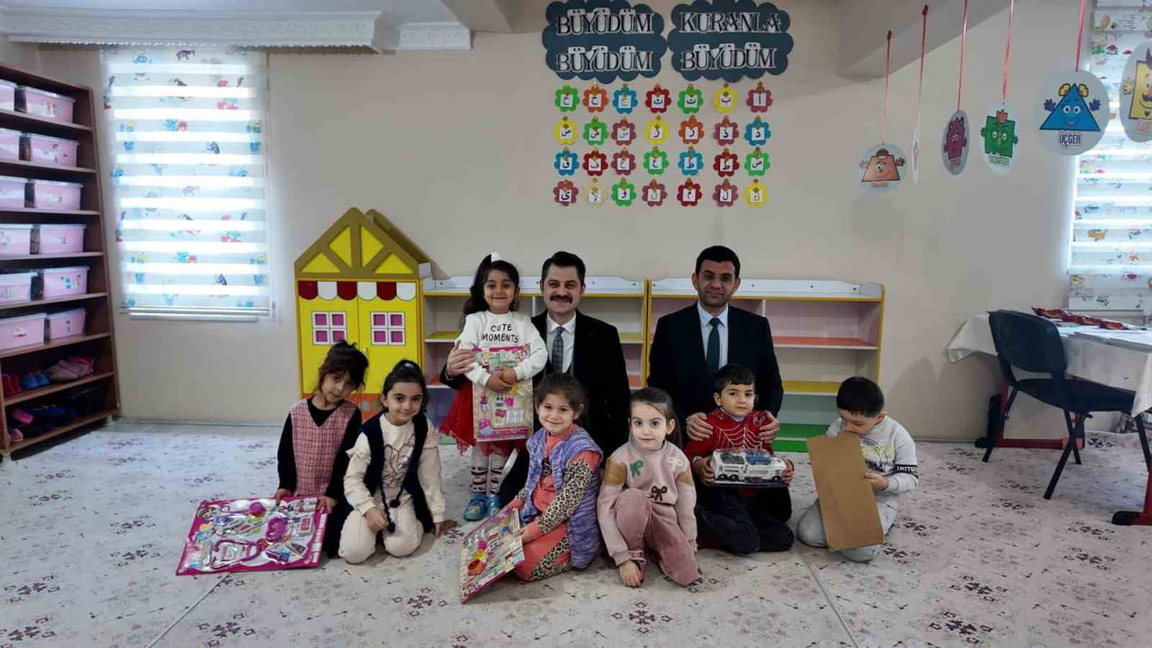 TUZLUCA KAYMAKAMI ABDÜLLATİF YILMAZ, İLÇE MÜFTÜLÜĞÜ BÜNYESİNDE EĞİTİM FAALİYETLERİNİ SÜRDÜREN 4-6...