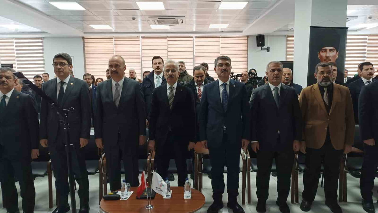 ULAŞTIRMA VE ALTYAPI BAKANI ABDULKADİR URALOĞLU, BATMAN’DA SİVİL TOPLUM KURULUŞLARININ...