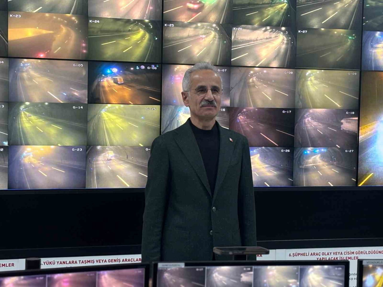 ULAŞTIRMA VE ALTYAPI BAKANI ABDÜLKADİR URALOĞLU, YENİ YIL ÖNCESİ BOLU DAĞI TÜNELİ KONTROL...