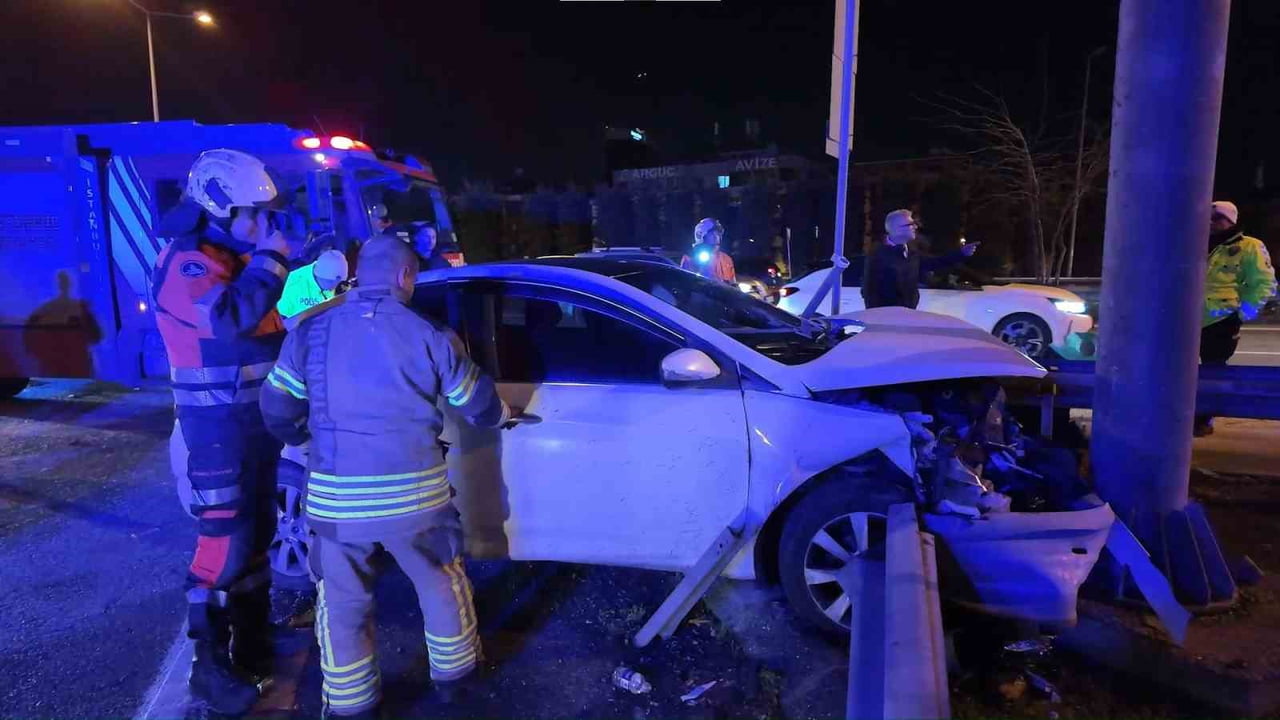 ÜMRANİYE ŞİLE YOLU’NDA MAKAS ATTIĞI İDDİA EDİLEN ALKOLLÜ SÜRÜCÜNÜN KULLANDIĞI OTOMOBİL, TİCARİ...