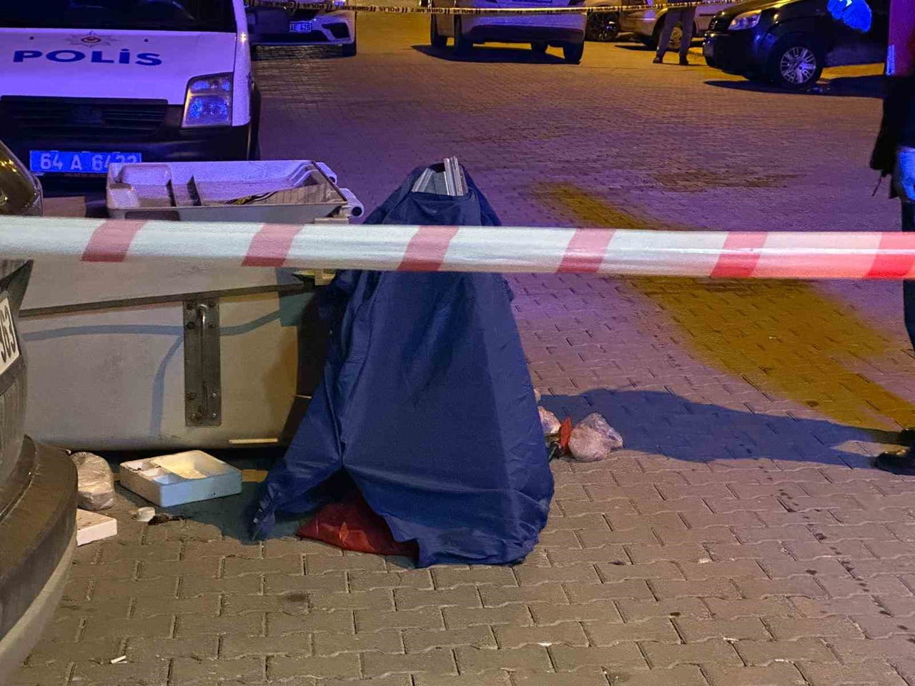 UŞAK’TA ÇÖP KONTEYNERİNDE POŞET İÇERİSİNDE YENİ DOĞMUŞ ERKEK BEBEK CESEDİ BULUNDU.