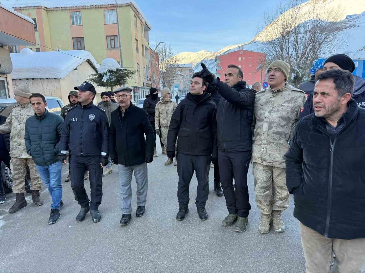 VAN’IN ÇATAK İLÇESİNDE MEYDANA GELEN ÇIĞ AFETİ SONRASI AFAD VE İLGİLİ KURUMLAR SAHADA...