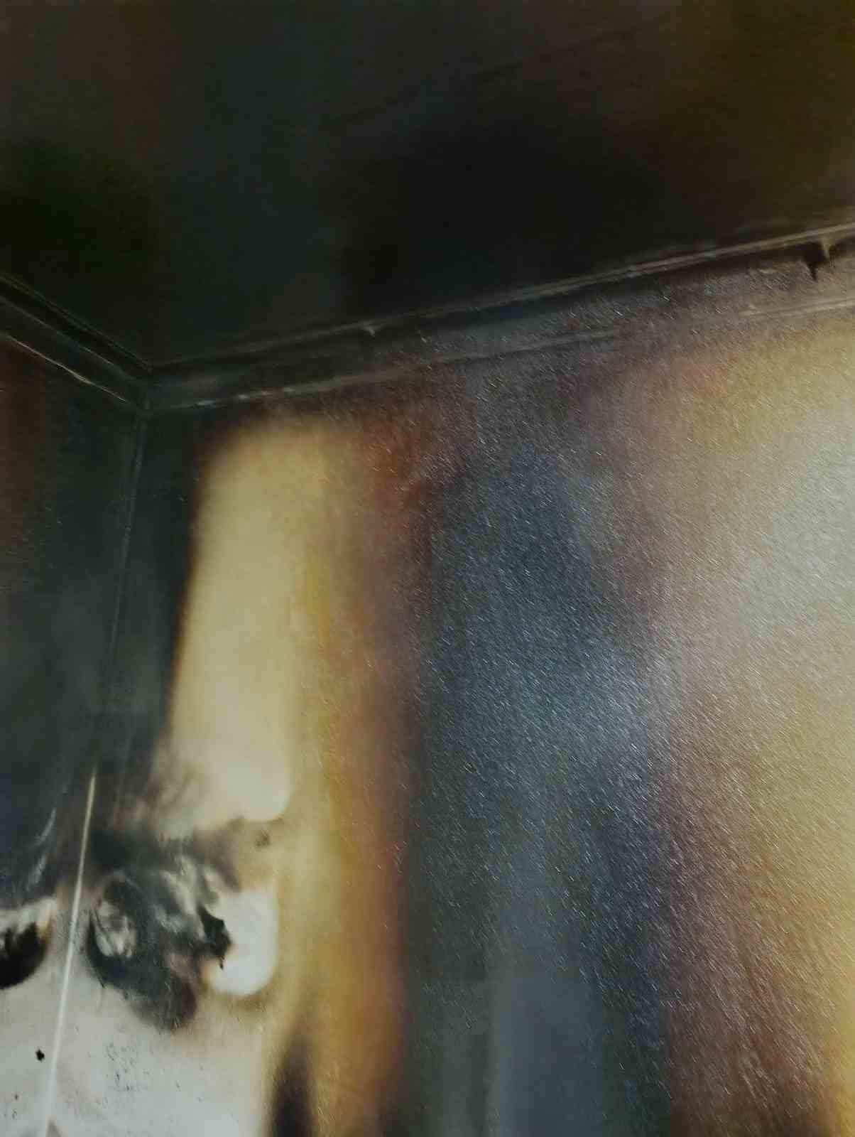 VAN’IN MURADİYE İLÇESİNDE BİR EVDE MEYDANA GELEN YANGIN, İTFAİYE EKİPLERİ TARAFINDAN GÜÇLÜKLE...