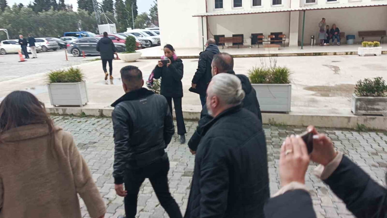 YALOVA'DAKİ EVİNİN TERASININ PENCERESİNDEN DÜŞEREK HAYATINI KAYBEDEN GÜLLÜ'NÜN ÖLÜMÜYLE İLGİLİ...