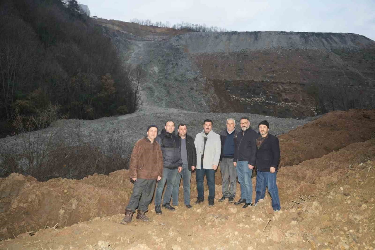 YENİŞEHİR BELEDİYE BAŞKANI ERCAN ÖZEL, KİRAZLIYAYLA’DA MADEN ATIK BARAJININ ÇÖKMESİ ÜZERİNE...