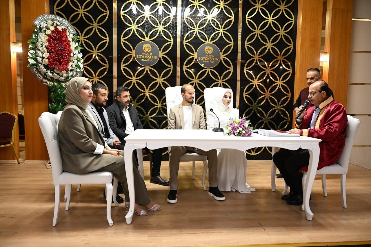 YEŞİLYURT BELEDİYESİ'NDEN ŞEHİT VE GAZİ AİLELERİNE ÜCRETSİZ NİKAH HİZMETİ