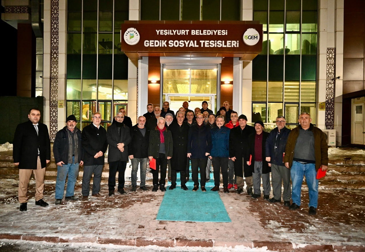 YEŞİLYURT’TA YARIM ASIRLIK EMEKLER PLAKETLE TAÇLANDIRILDI