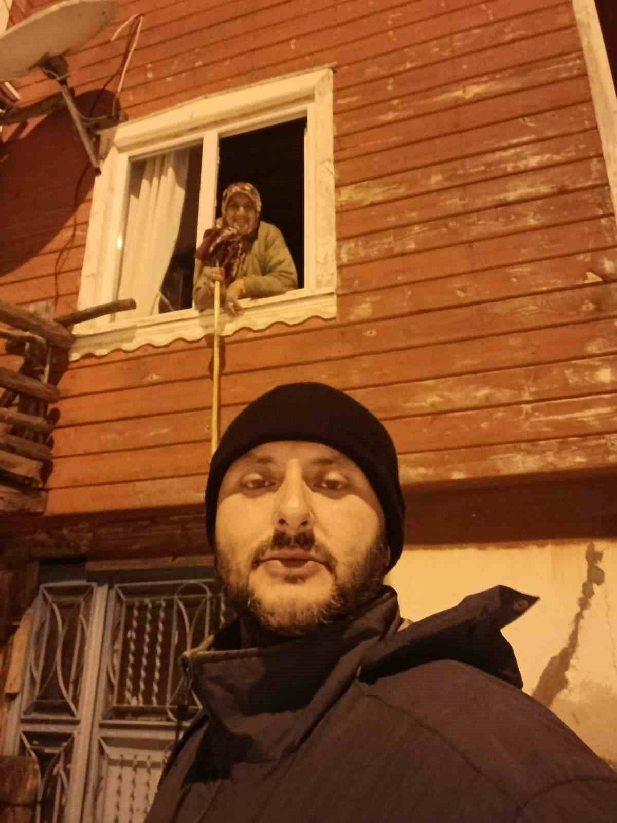 YOĞUN KAR YAĞIŞININ ETKİLİ OLDUĞU KASTAMONU’NUN İNEBOLU İLÇESİNDE KÖY MUHTARI, İLAÇLARI BİTEN...