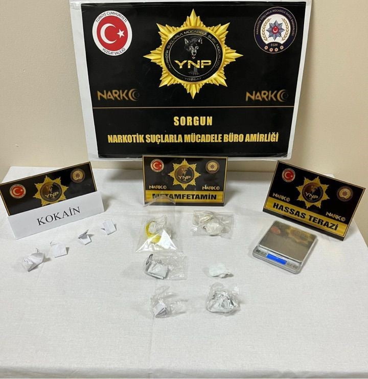 YOZGAT İL MERKEZİ VE SORGUN'DA, NARKOTİK EKİPLERİNCE DÜZENLENEN OPERASYONLARDA ÇEŞİTLİ UYUŞTURUCU...