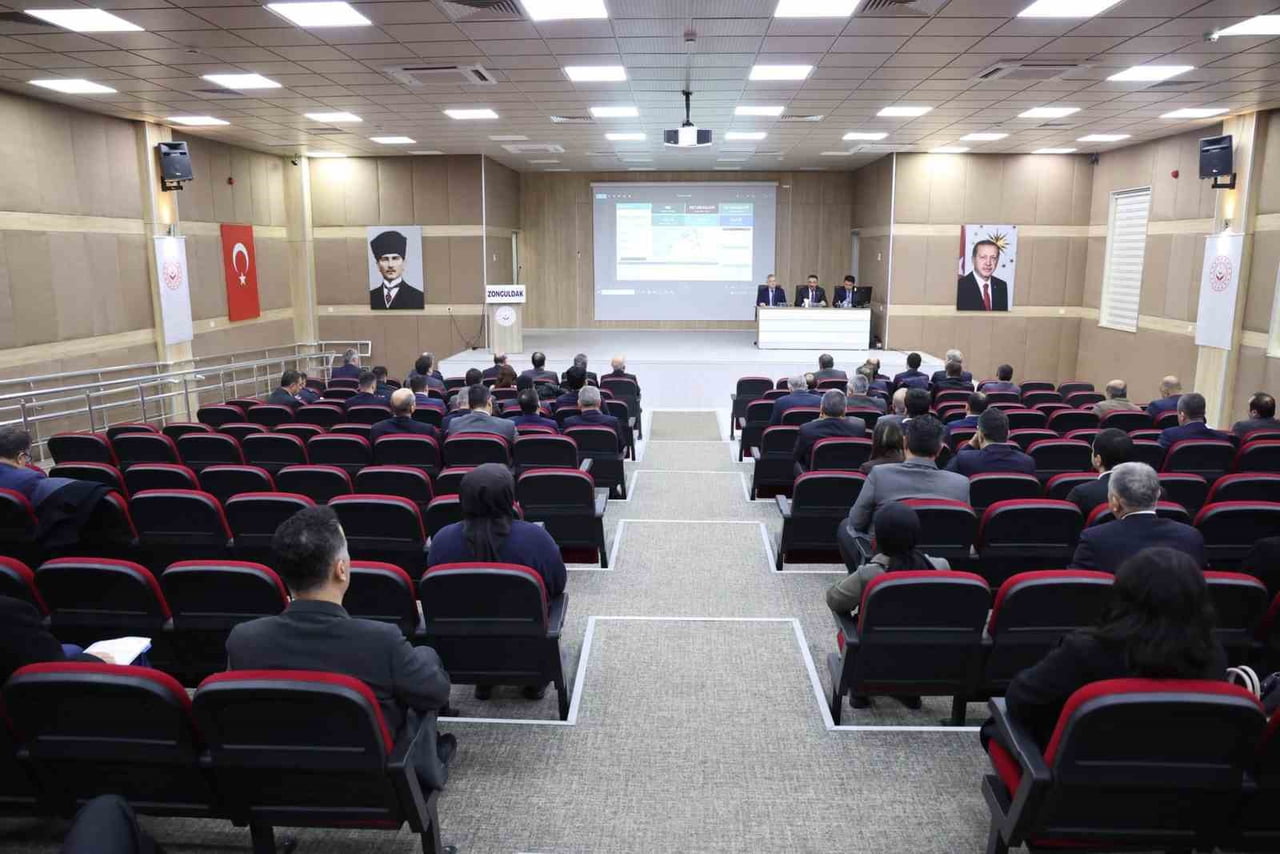 ZONGULDAK VALİSİ OSMAN HACIBEKTAŞOĞLU BAŞKANLIĞINDA, İLGİLİ KAMU KURUMLARI VE BELEDİYE...