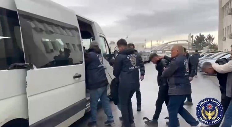 ANKARA’DA OTO HIRSIZLIĞINA YÖNELİK YÜRÜTÜLEN ÇALIŞMALARDA, ÇALINTI ARAÇLARI ORGANİZE ŞEKİLDE YOK...