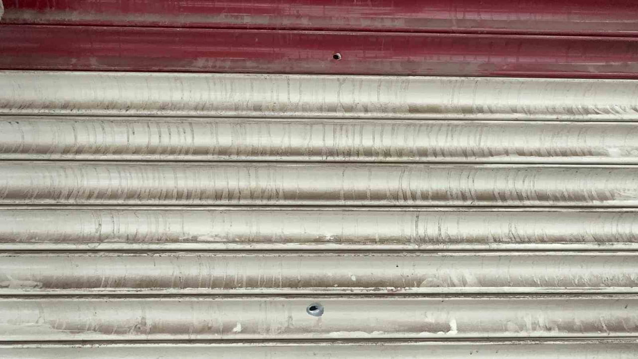 DİYARBAKIR’DA KİMLİĞİ BELİRSİZ KİŞİLER TARAFINDAN BİR İŞ YERİNE SİLAHLI SALDIRI...