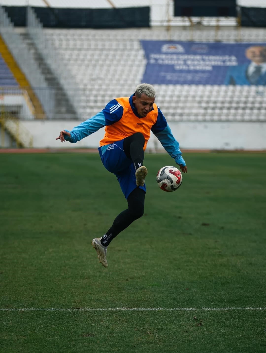 FF 2.LİG KIRMIZI GRUP’DA GÜZİDE GEBZESPOR, RAKİBİ YENİ MERSİN İDMAN YURDU MAÇA GELMEYİNCE ÖNCE...