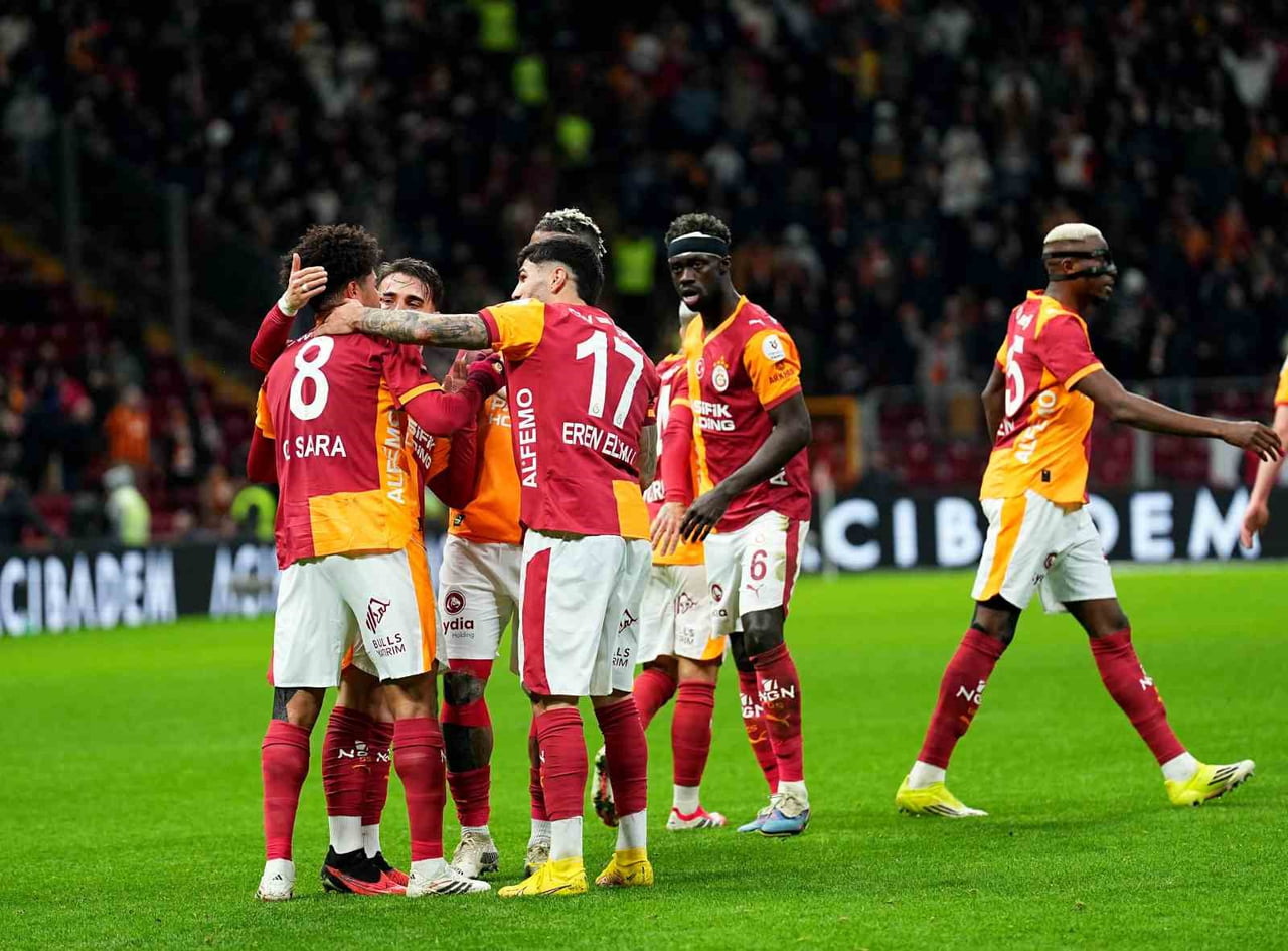 GALATASARAY, KAYSERİSPOR MAÇIYLA TRENDYOL SÜPER LİG’DE YENİLMEZLİK SERİSİNİ 8 MAÇA...